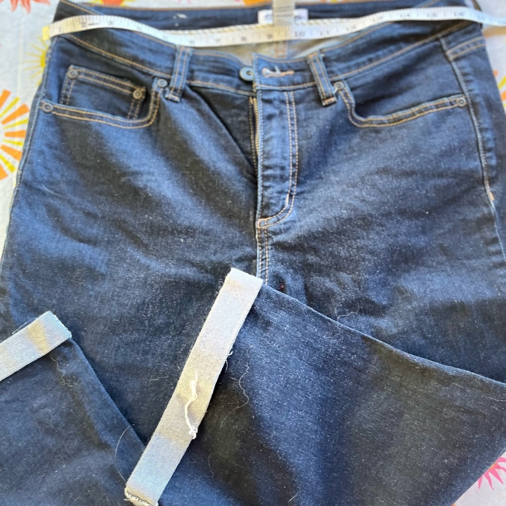 EUC St. John's Bay Dark Blue Capris